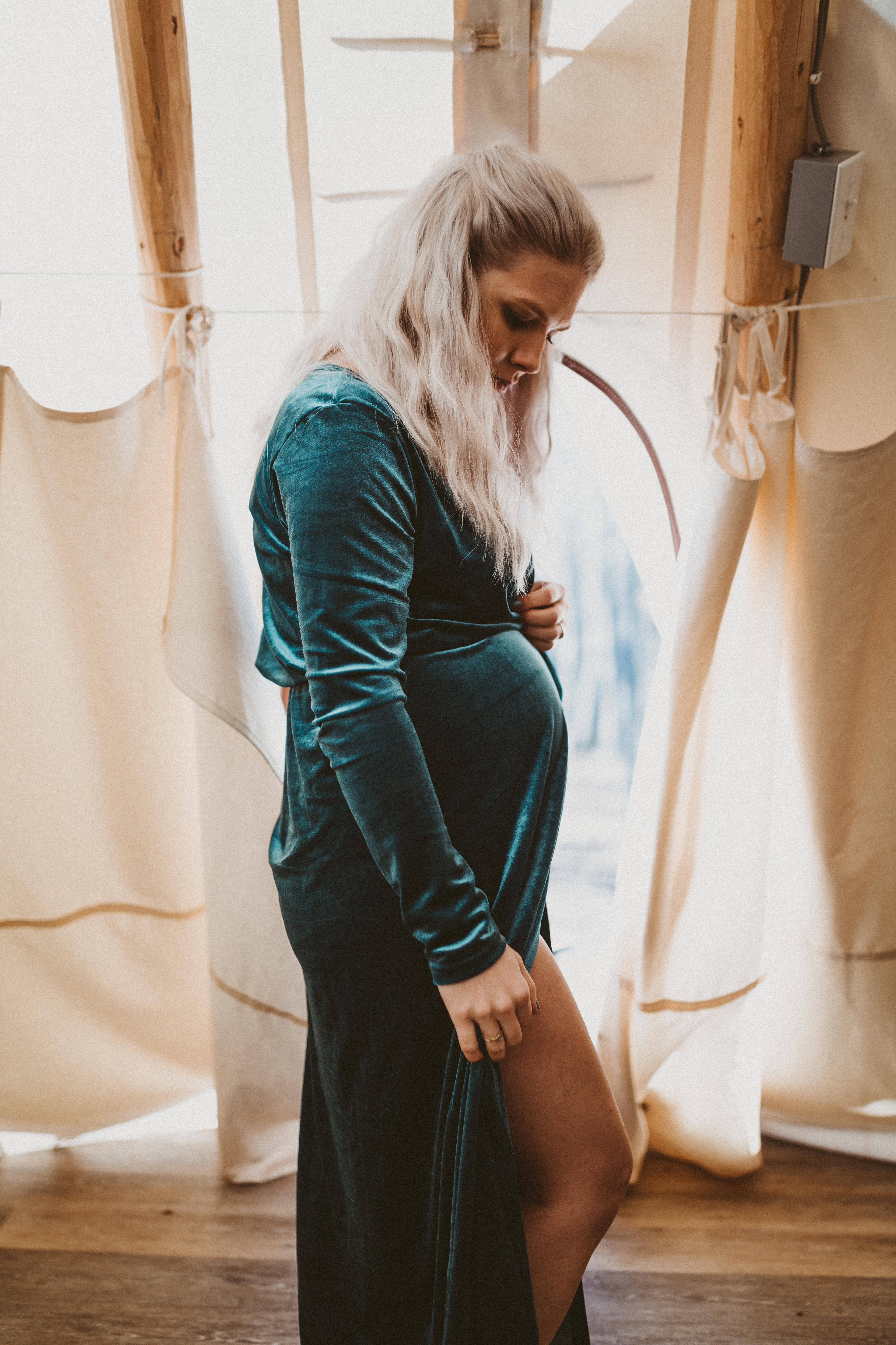 Bohemian (boho) themed maternity lifestlye photo shoot, 31 weeks pregnant.
